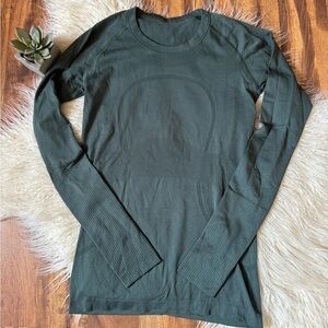 Lululemon Women’s Swiftly Tech Long Sleeve Forest Green